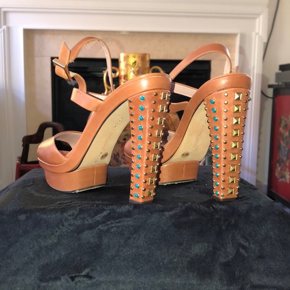 Shoes - BRAND NEW VINCE CAMUTO CAIRO HEELS